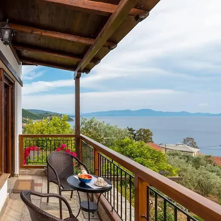 Seaside House With View Over Pagasitikos *